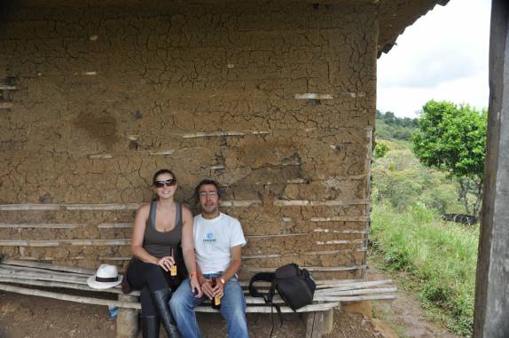 Pausa para cerveja gelada durante passeio à cavalo em San Agustín, na Colômbia
